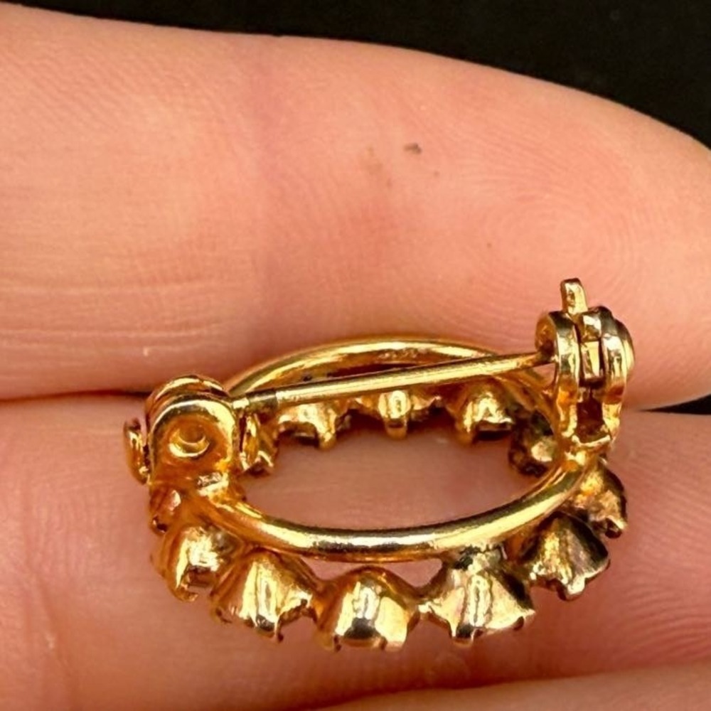 Vintage Estate Brooch Gold Tone Wreath Paste Stone Rhinestone Circle READ - Picture 7 of 7